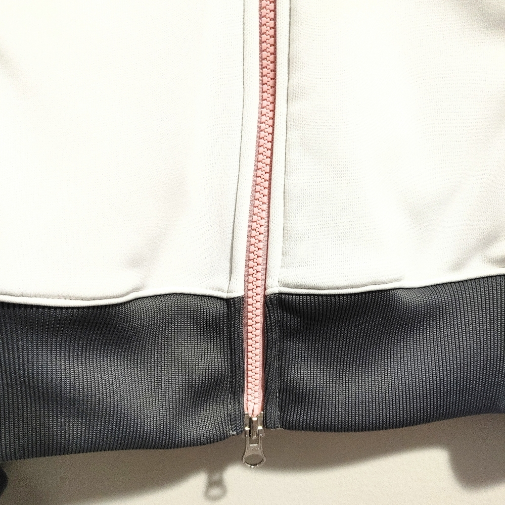 Nike full zip top. - Picture 7 of 9